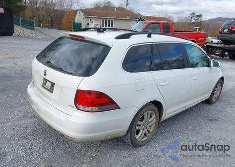 2014 Volkswagen Jetta Sportwagen 2.0L Tdi from USA, damaged, VIN 3VWPL7AJ0EM618670